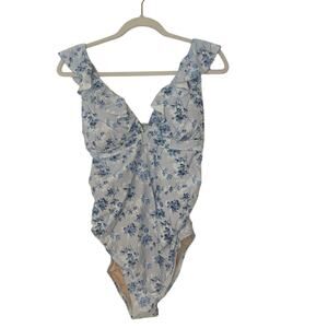NWT A Pea in the Pod Ruffled Maternity Floral Swimsuit Light Blue Size S